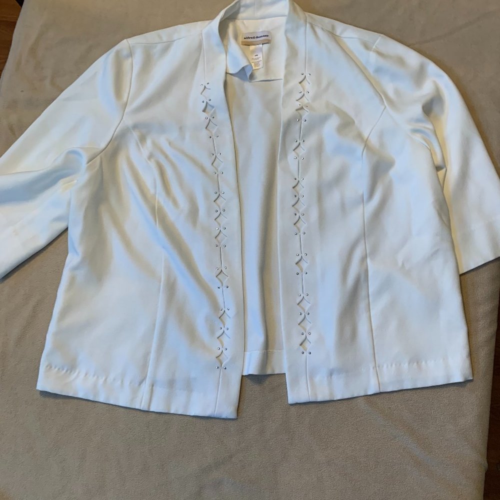 White Alfred Dunner Blazer